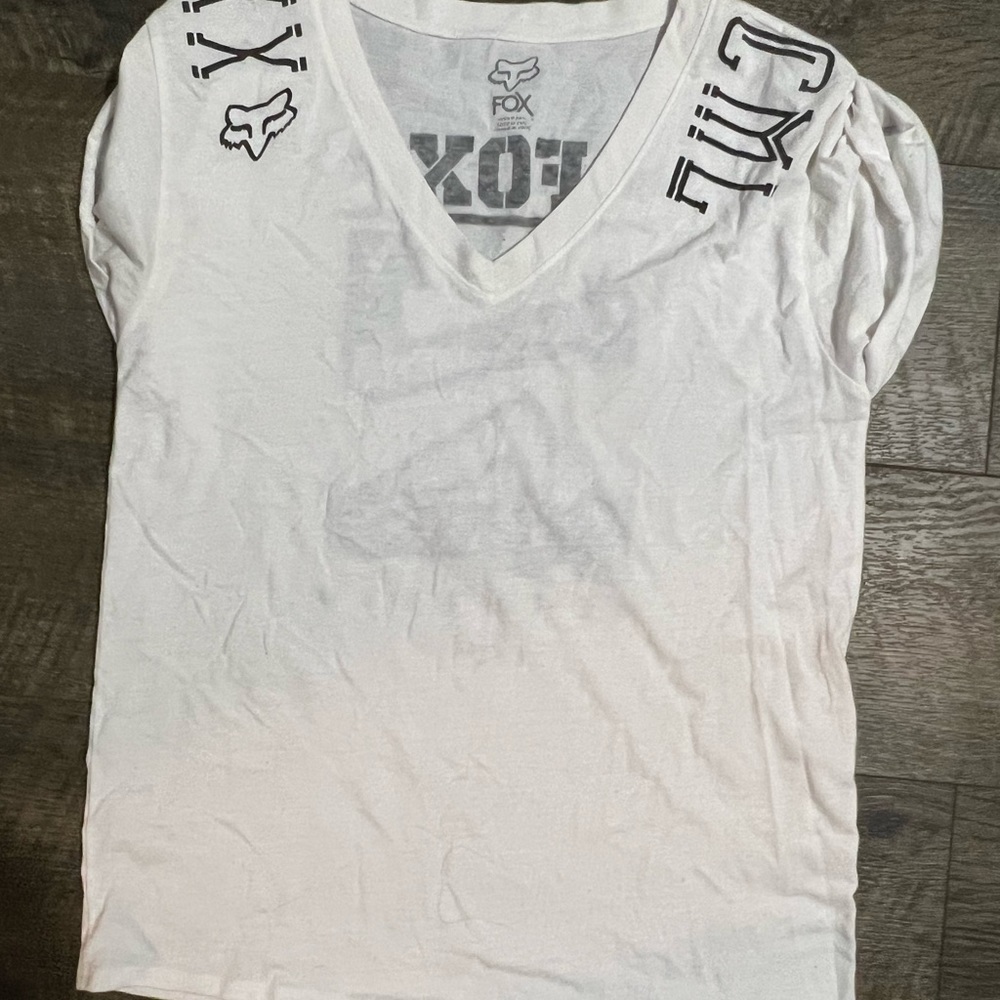 Multiple Women’s fox shirts - Picture 8 of 8